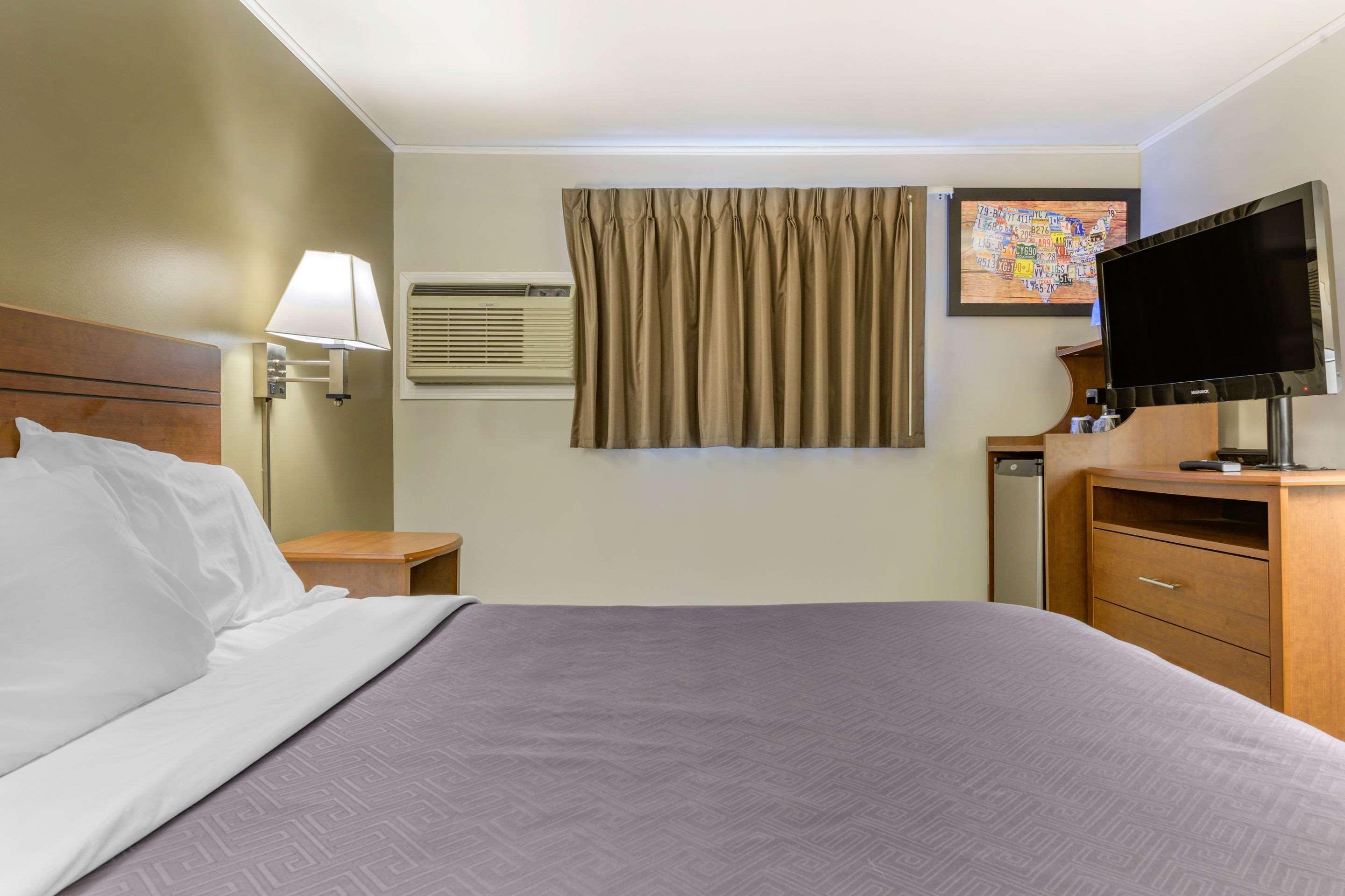 Econo Lodge Bellefonte I-99 Экстерьер фото