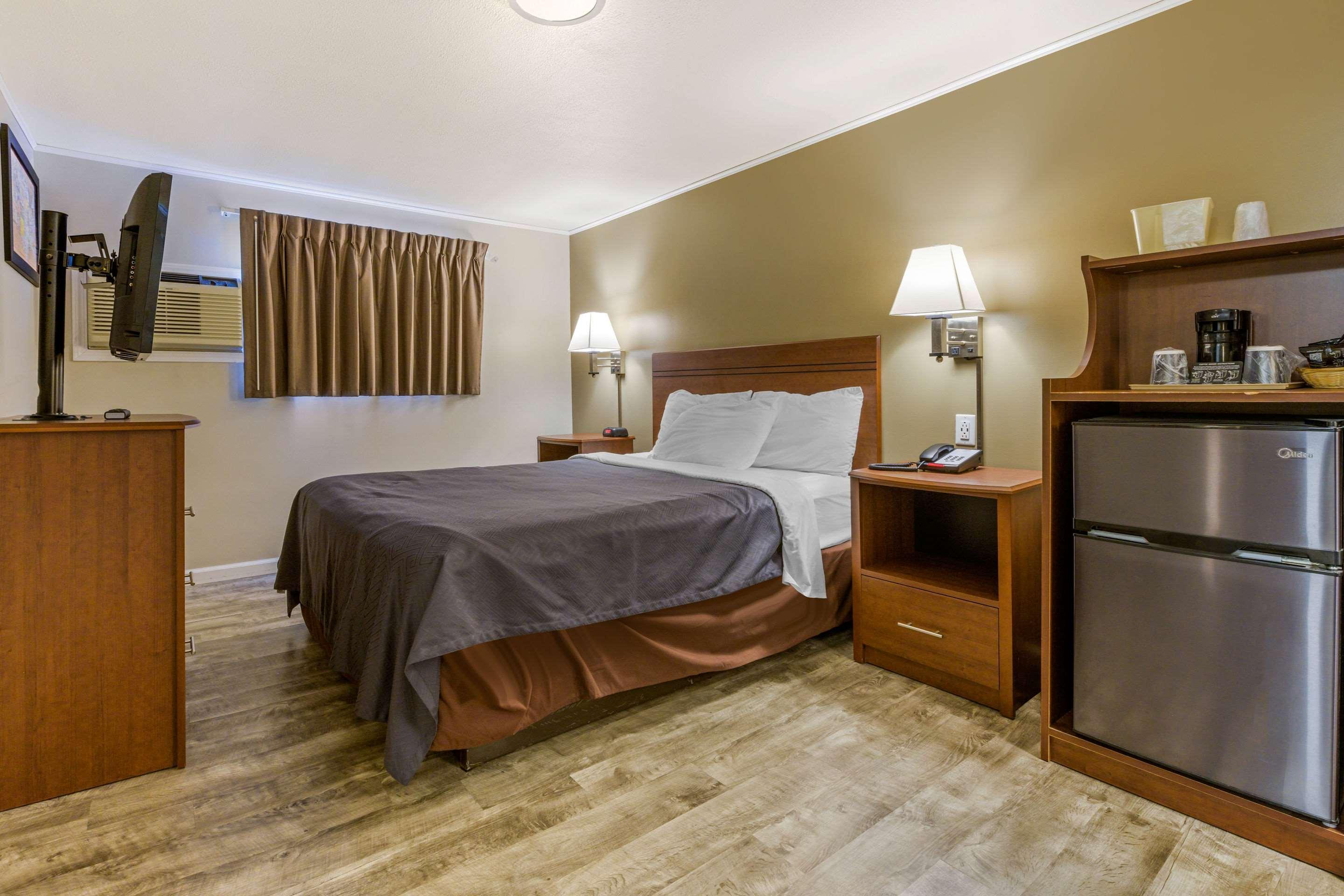 Econo Lodge Bellefonte I-99 Экстерьер фото