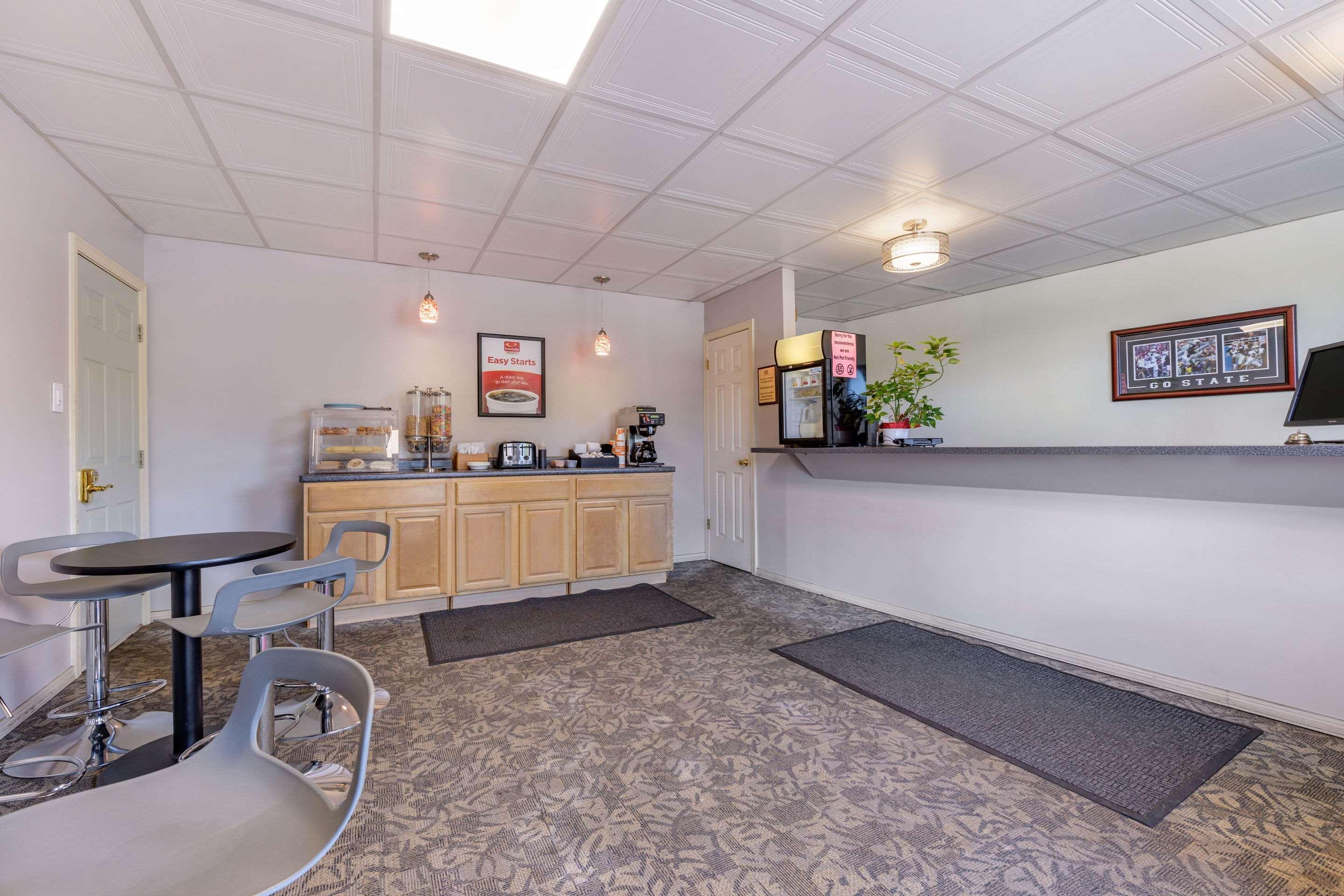 Econo Lodge Bellefonte I-99 Экстерьер фото