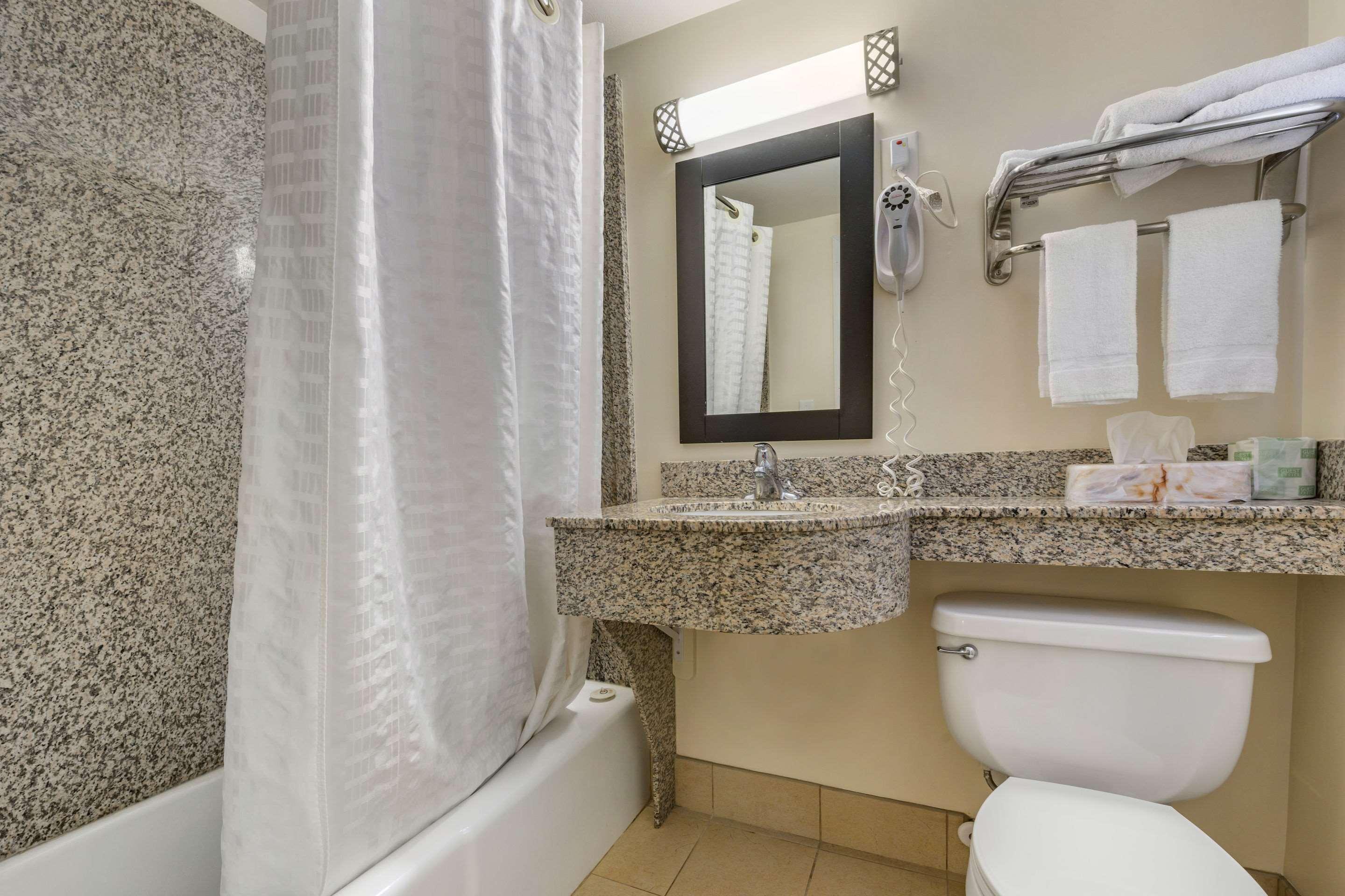 Econo Lodge Bellefonte I-99 Экстерьер фото