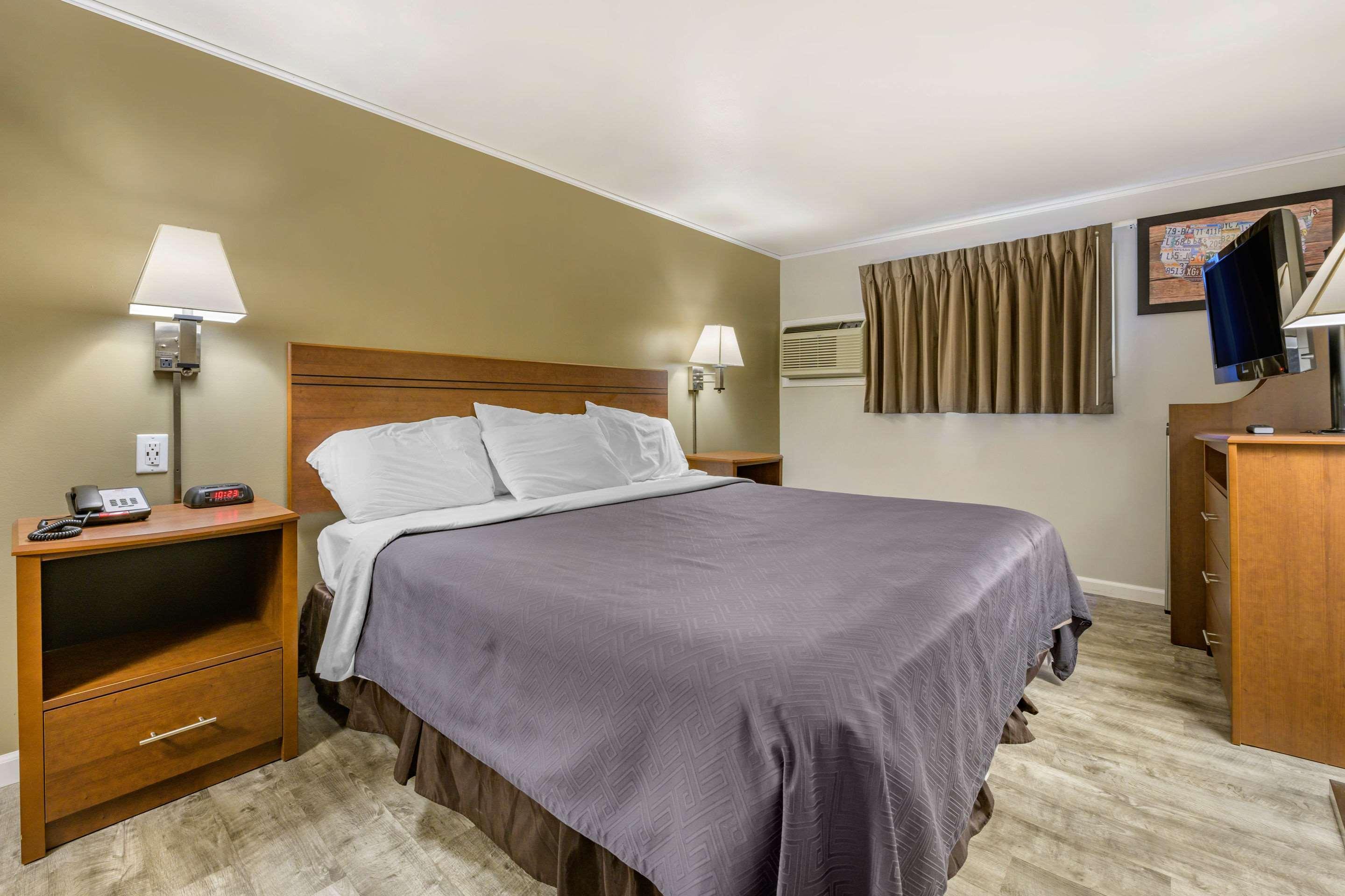 Econo Lodge Bellefonte I-99 Экстерьер фото