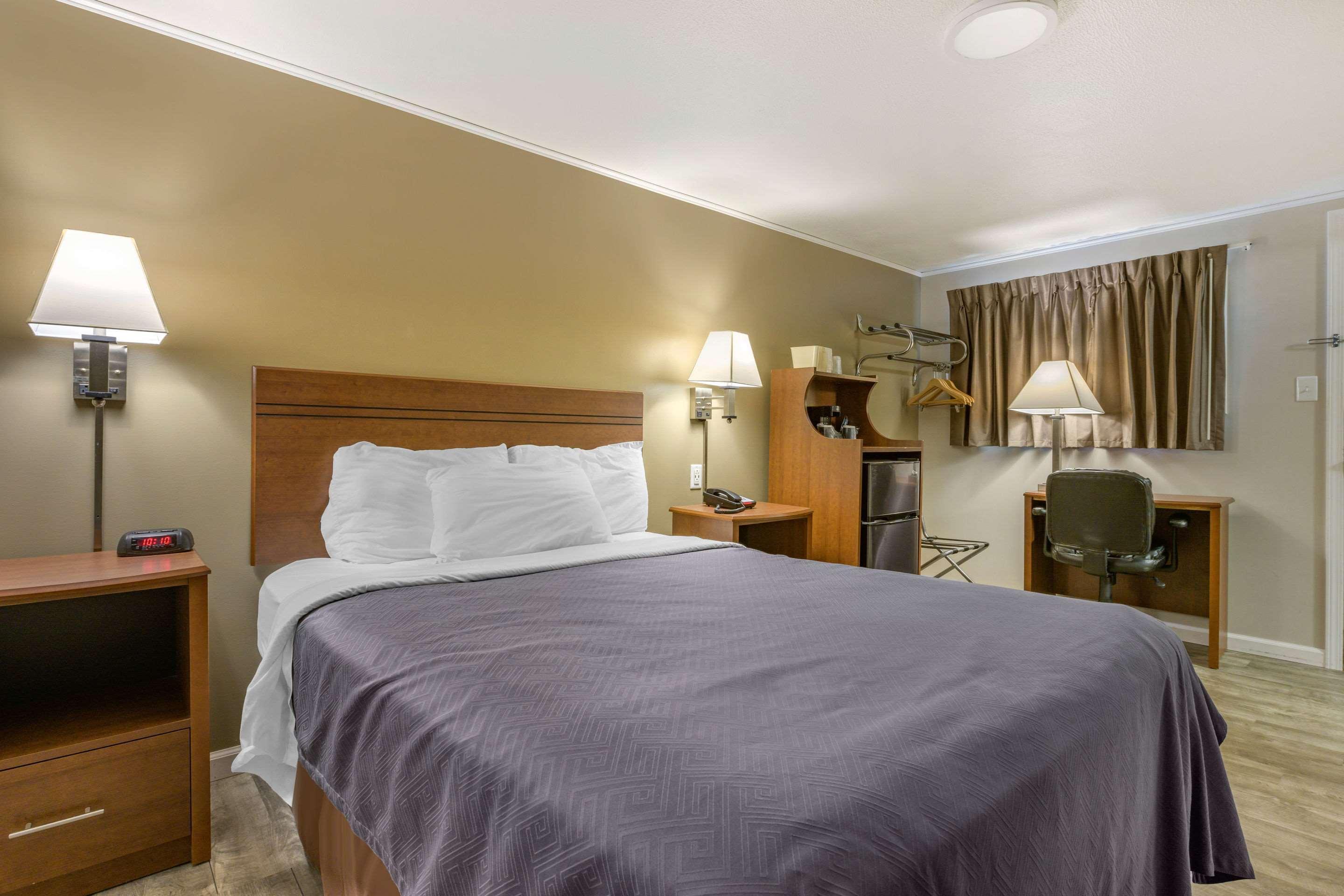 Econo Lodge Bellefonte I-99 Экстерьер фото