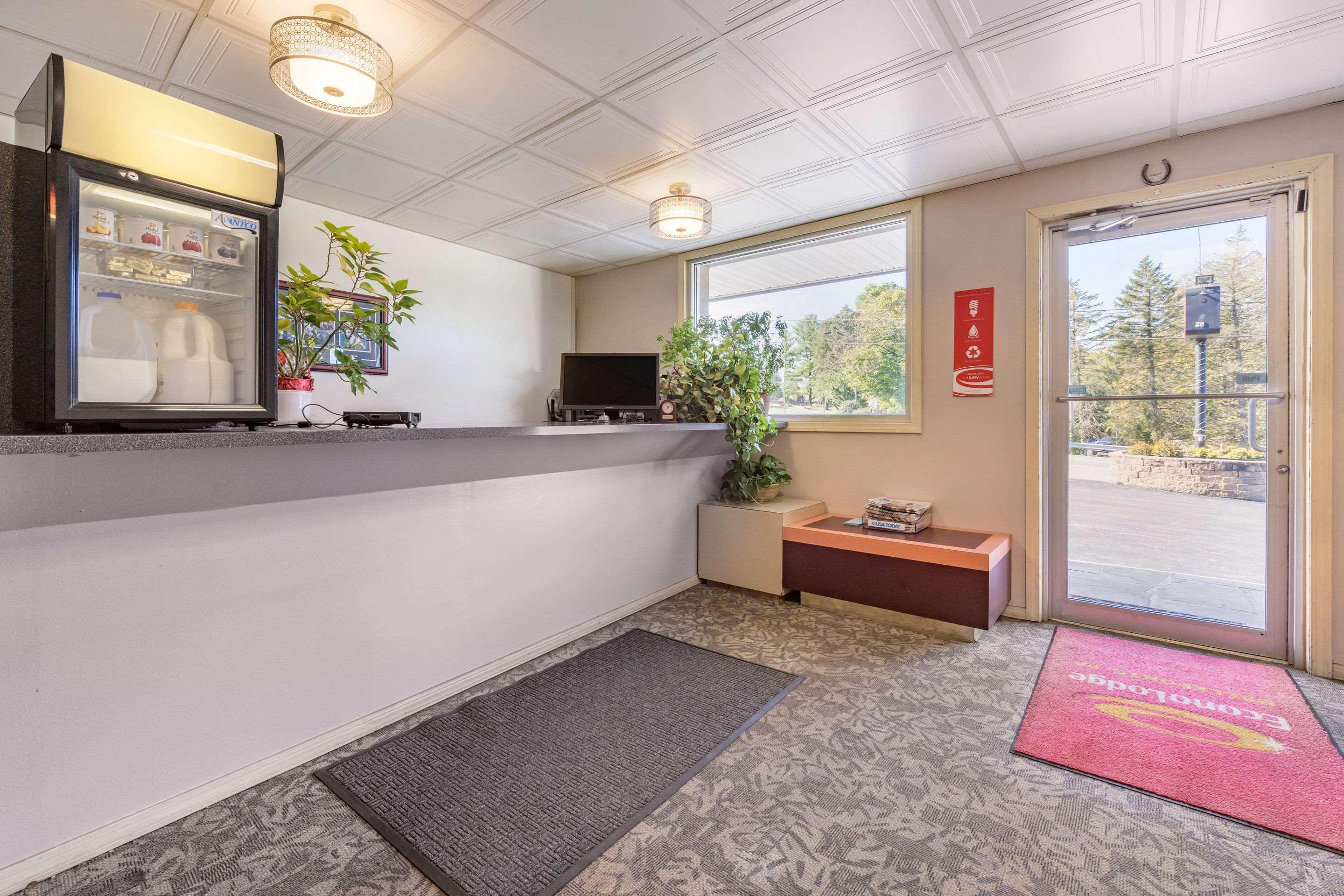 Econo Lodge Bellefonte I-99 Экстерьер фото