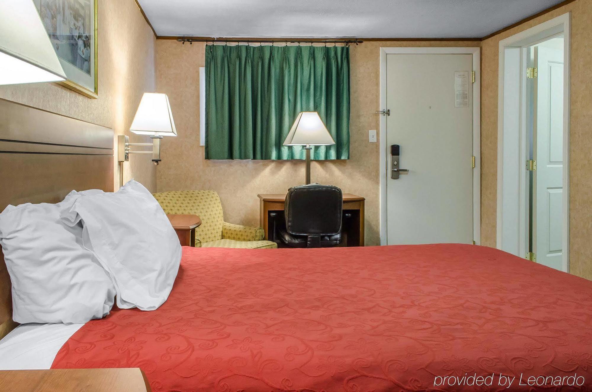 Econo Lodge Bellefonte I-99 Экстерьер фото